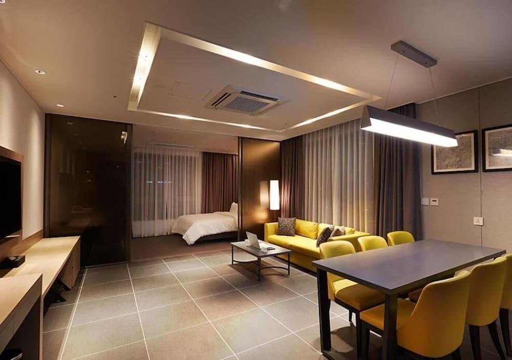 Osong H Hotel Sejong City Чхонджу Экстерьер фото